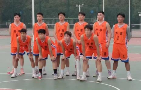 西安外事学院“腾飞杯”篮球赛正式拉开帷幕