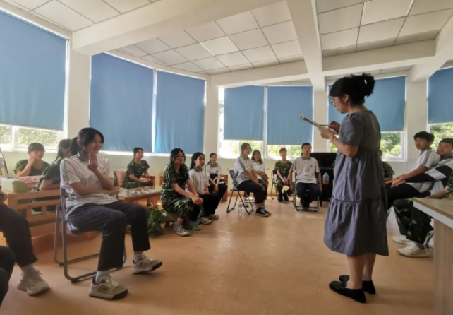 永嘉县职业中学心理辅导中心开展心理辅助员师徒结对和岗位培训活动