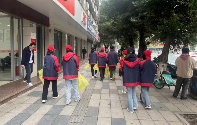 南充中专开展团员志愿服务活动