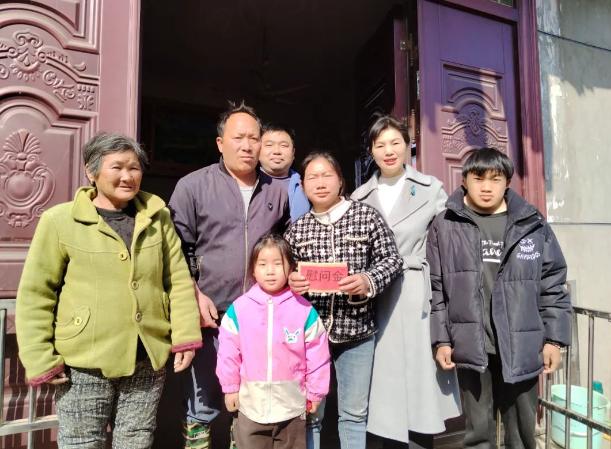 江西交通技师学院开展2025年春节走访慰问活动