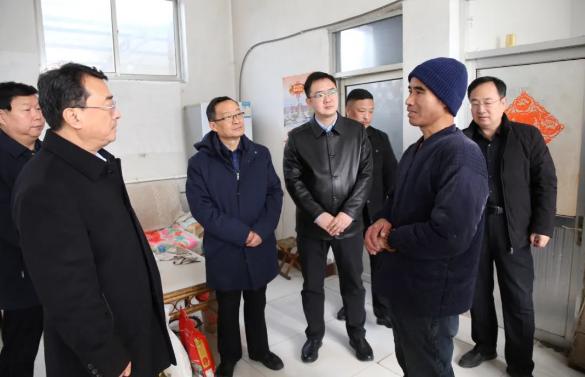 滨州市高级技工学校领导到“第一书记”派驻村走访慰问