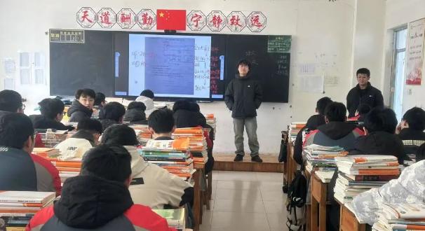 山东昌乐技师学院优秀毕业生回访母校分享经验
