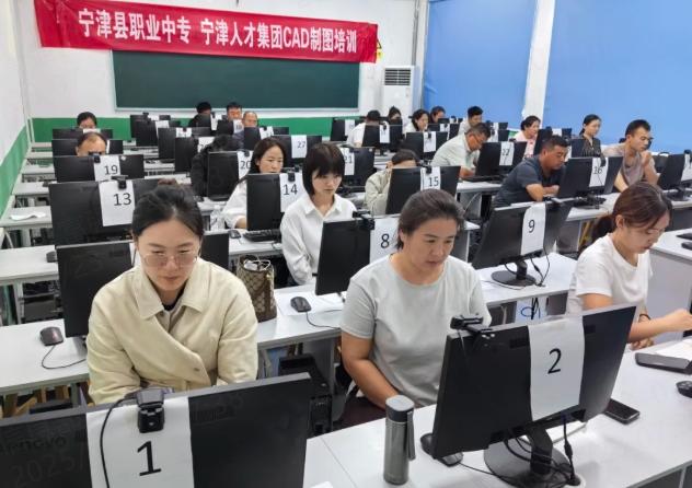 宁津职专开展CAD制图培训