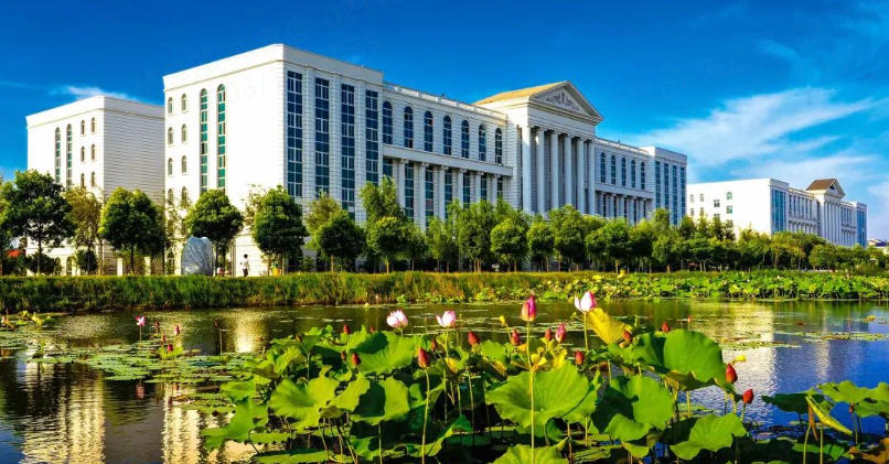 荆州职业技术学院2022-2025年各省录取分数及位次(2026参考)