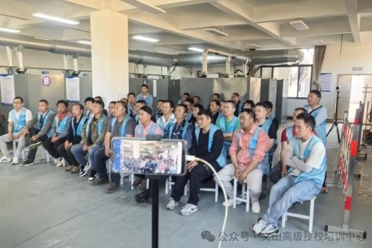 焊工双证培训 锤炼硬核技能 拓宽就业之路